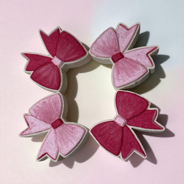 Embeded Bow Tail Bath Bomb